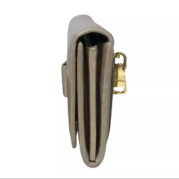 MIU MIU Wallet Long Wallet Matelasse Round Zipper Beige Leather - Picture 3 of 14